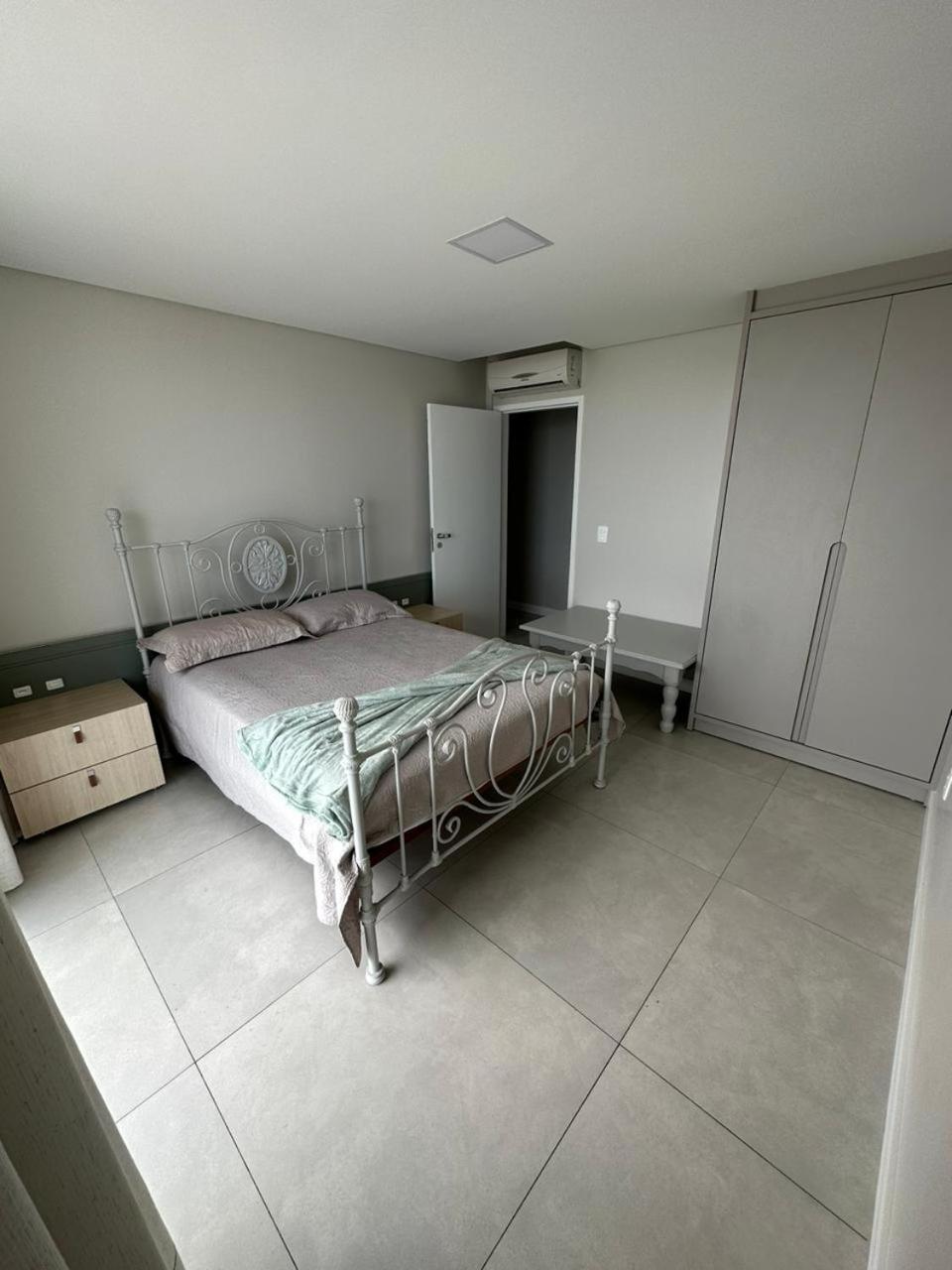 Apartamento Frente Mar Na Baia De Порту-Белу Экстерьер фото