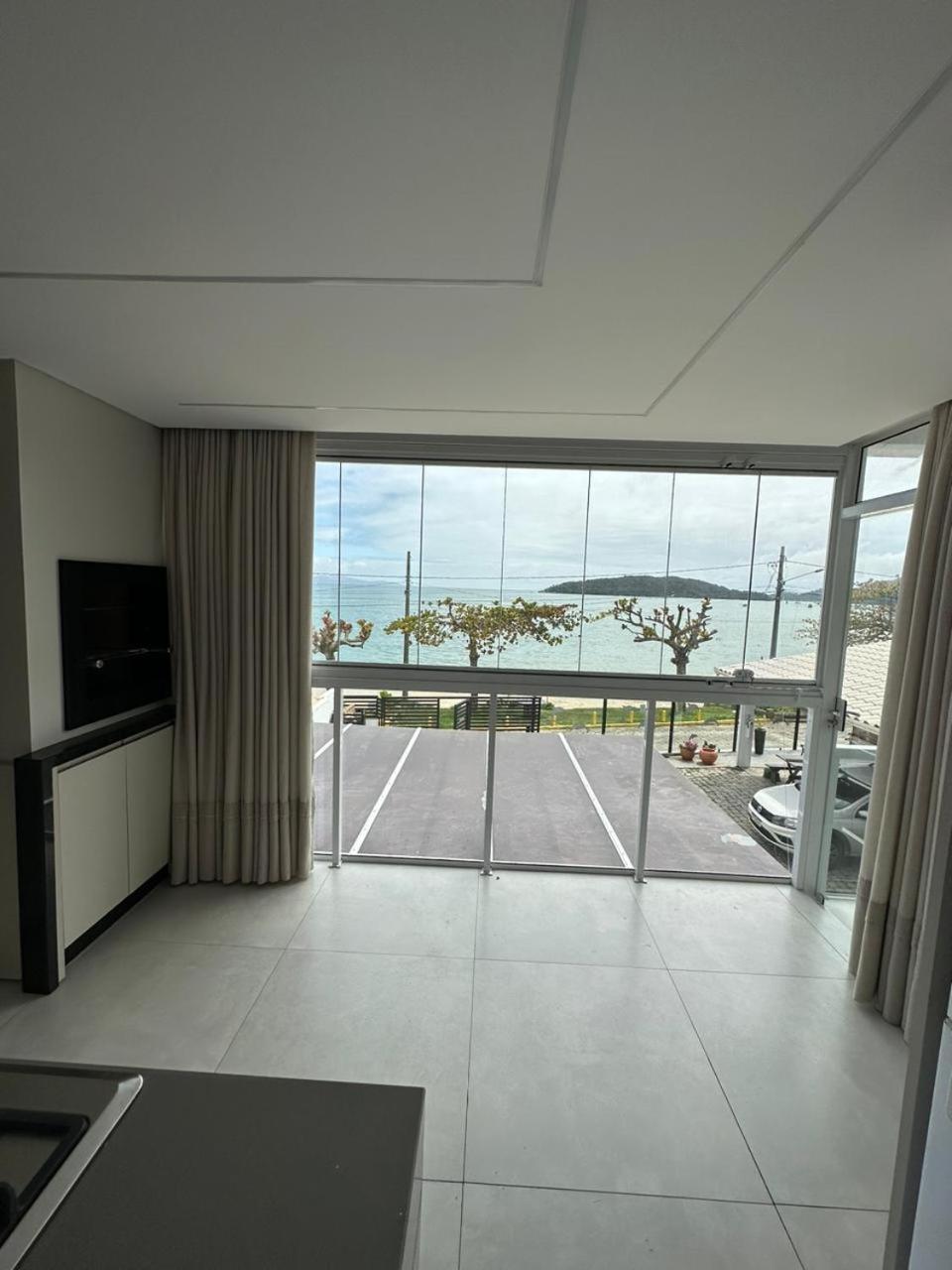 Apartamento Frente Mar Na Baia De Порту-Белу Экстерьер фото