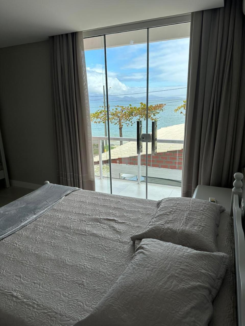 Apartamento Frente Mar Na Baia De Порту-Белу Экстерьер фото